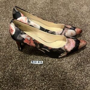 3/$20 Nine West heels. Size 7M, in excellent condition